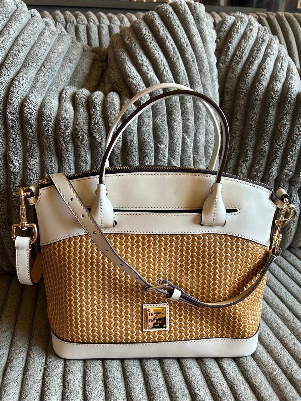Dooney & Bourke 1975 Beacon Collection Woven Domed Satchel NWOT White Leather - Picture 3 of 16